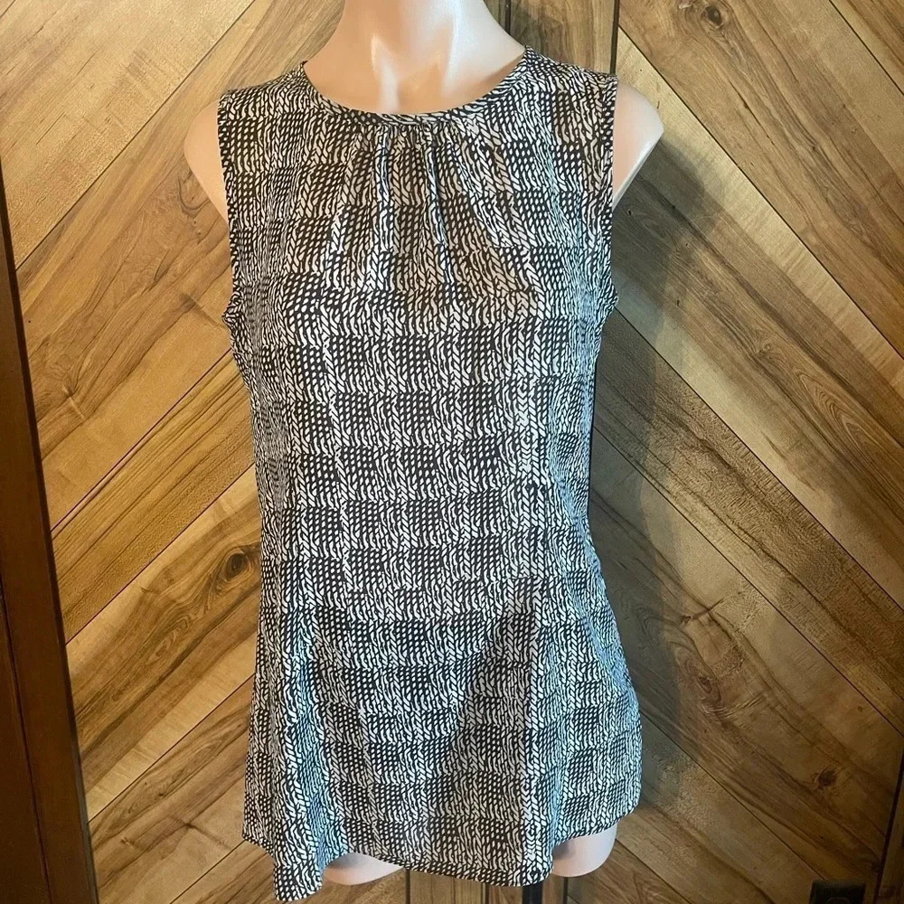CAbi Chloe Sleeveless Small Tunic Blouse - Picture 3 of 8